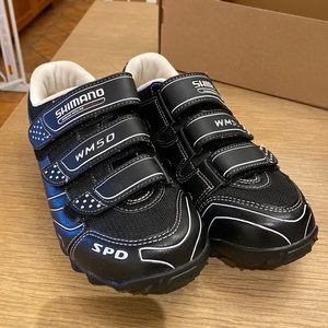 Pearl Izumi Women’s Road Bike Shoes. Size 42 (8.5), Black. Brand new in box